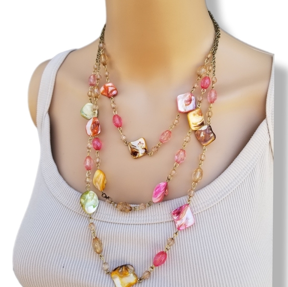 VINTAGE COLORFUL ABALONE SHELL & BEADED CHAIN LAYERED BOHO NECKLACE - Picture 2 of 8